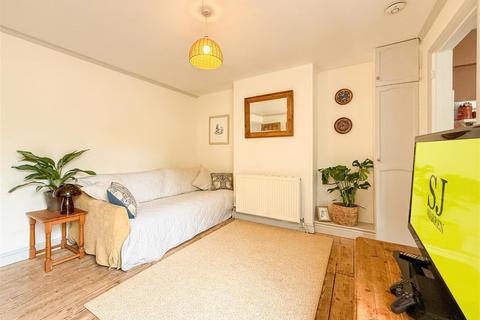 3 bedroom semi-detached house for sale, New Road, Burnham-On-Crouch