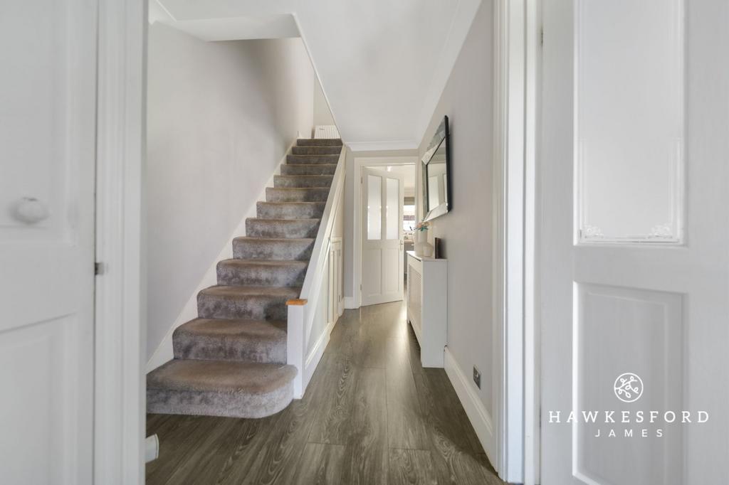 Westerham Road - Entrance Hallway