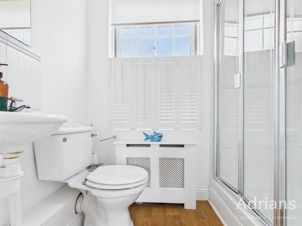 En suite shower room