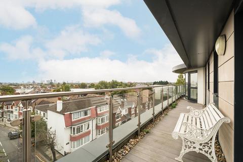 2 bedroom flat for sale, Arthur Road, London SW19