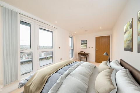 2 bedroom flat for sale, Arthur Road, London SW19