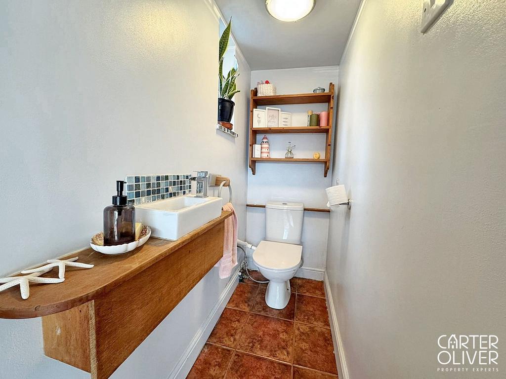 Ground floor WC