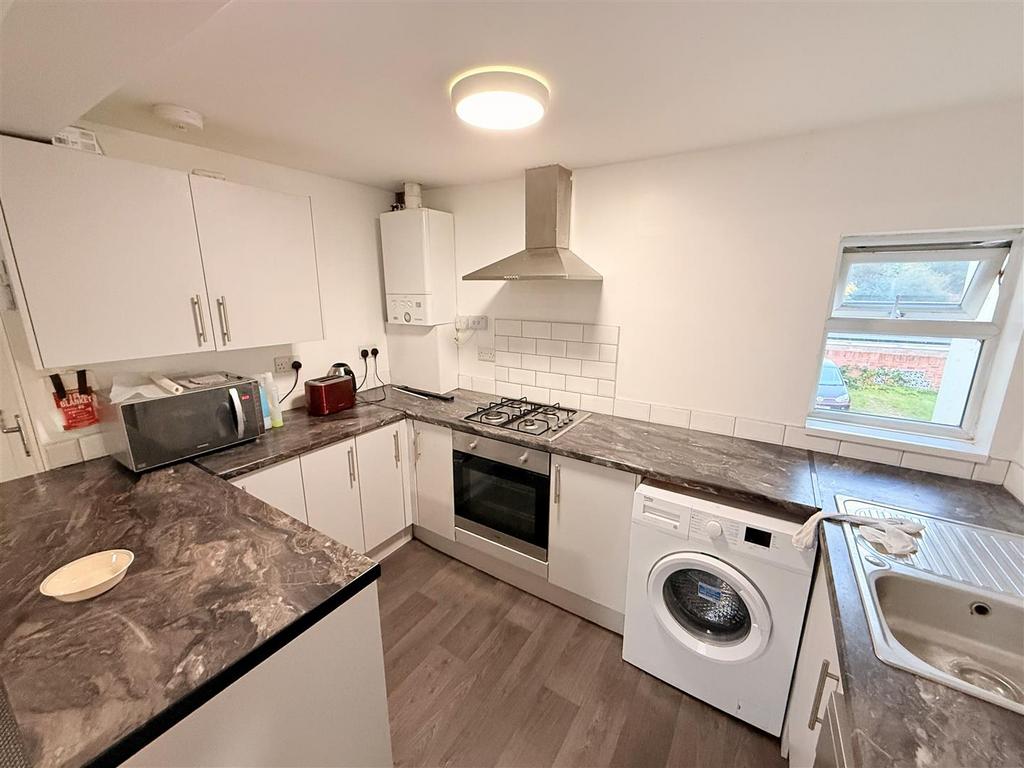 Temp Imagek3b4 BY.jpg