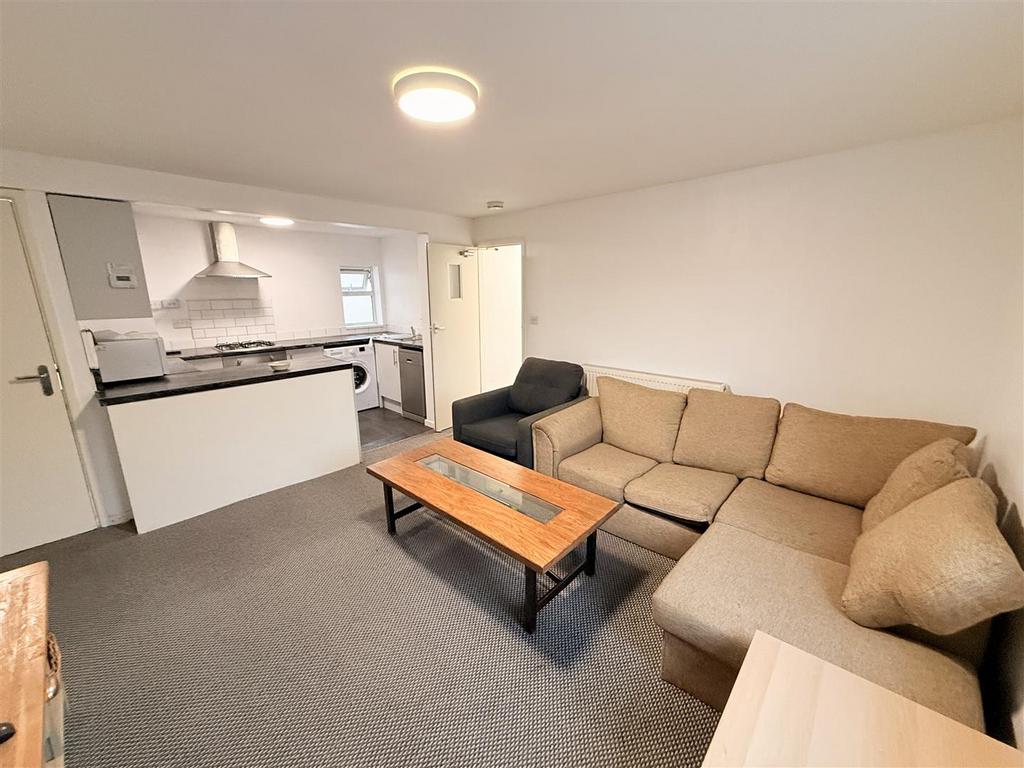 Temp Imageg DVef B.jpg