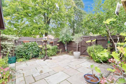 4 bedroom detached house for sale, Mill Bridge Close. Crewe Green