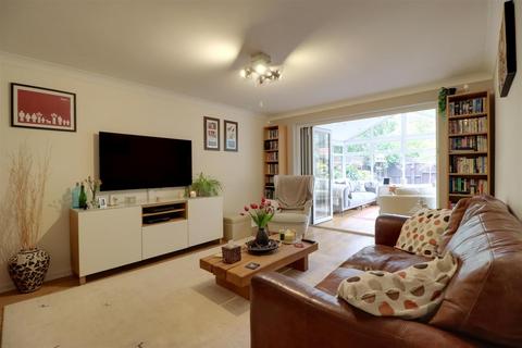4 bedroom detached house for sale, Mill Bridge Close. Crewe Green