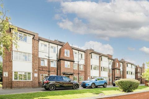 Cecil Close, London W5