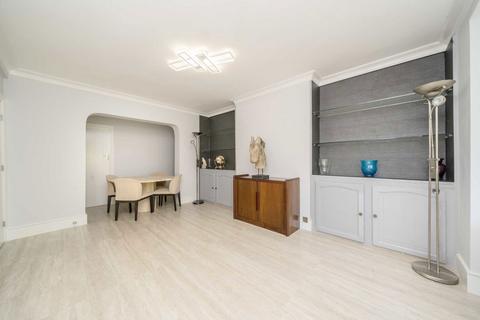3 bedroom flat for sale, Cecil Close, London W5
