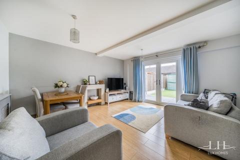 66 Neave Crescent, Romford, RM3 8HN