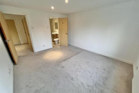 2 bedroom flat for sale, Eton Drive, Cheadle
