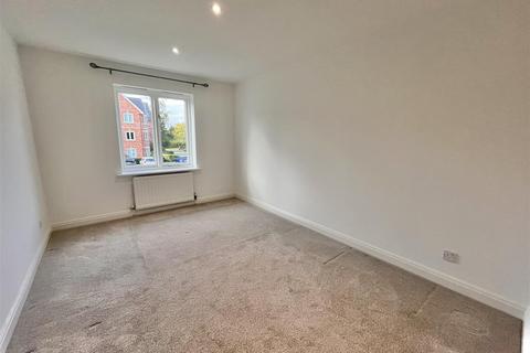 2 bedroom flat for sale, Eton Drive, Cheadle