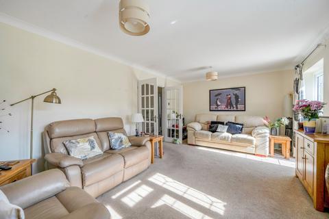 3 bedroom detached house for sale, Balmoral Way, Surrey SM2