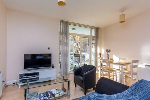 2 bedroom flat to rent, Kew Bridge Road, Kew Bridge, Brentford, TW8