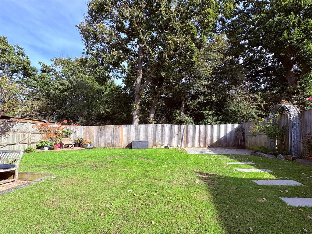 GARDEN-1.jpg