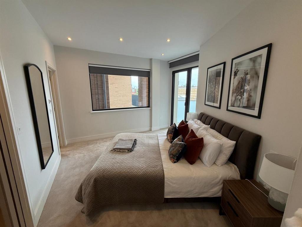 Davidson Frost-Wellings, DFW Finchley Road, Master