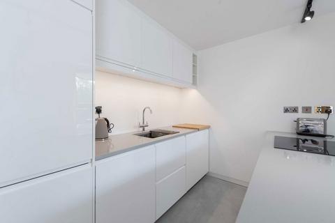 2 bedroom flat to rent, World's End Estate, London SW10