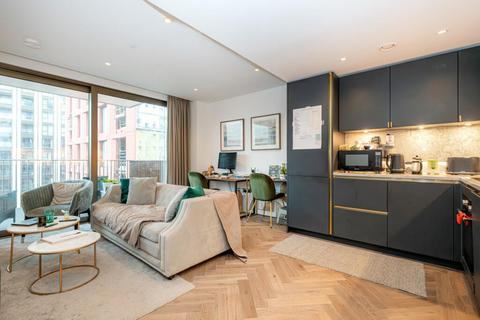 2 bedroom apartment to rent, Asquith House, London W2