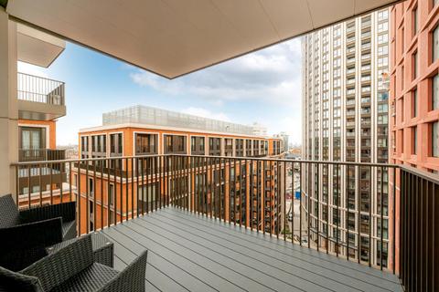 2 bedroom apartment to rent, Asquith House, London W2