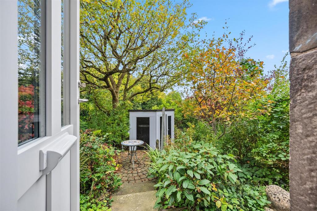 Front door to summer house.jpg