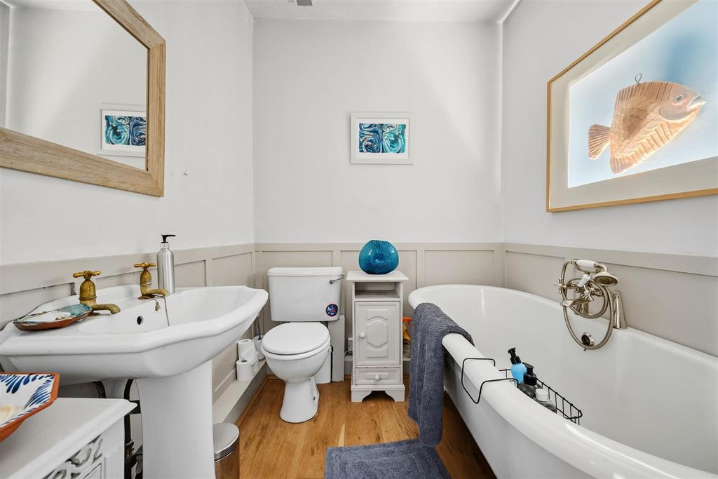 Bathroom.jpg