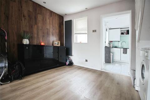 2 bedroom end of terrace house for sale, The Street, Sittingbourne ME9