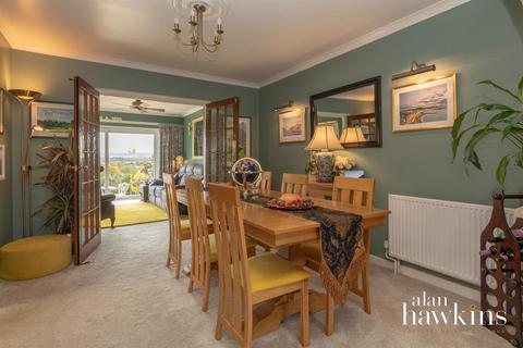 7 Bath Road, Royal Wootton Bassett, Swindon, SN4 7DF