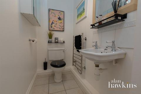 7 Bath Road, Royal Wootton Bassett, Swindon, SN4 7DF