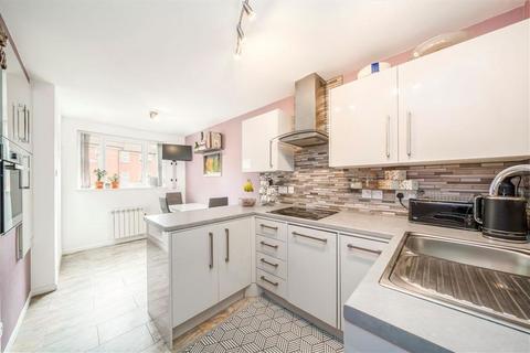36 Greenland Mews, London, SE8 5JW