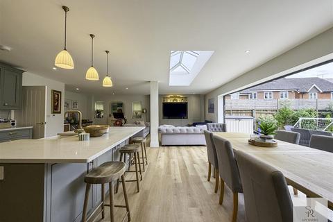 undefined, Jubilee Walk, Kings Langley WD4