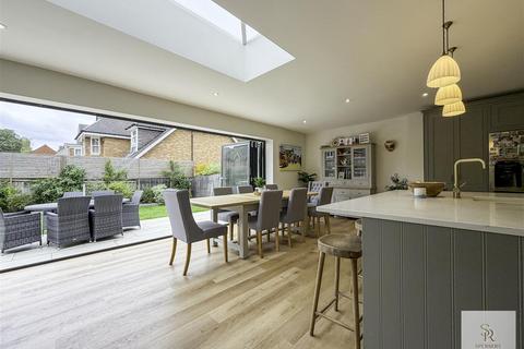 undefined, Jubilee Walk, Kings Langley WD4