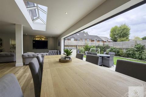 undefined, Jubilee Walk, Kings Langley WD4