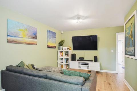 1 bedroom apartment for sale, Bromley Close