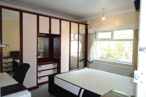 undefined, Ash Crescent, Leeds LS6