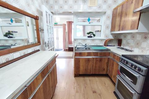 undefined, Kempton Road, East Ham, E6 2PB