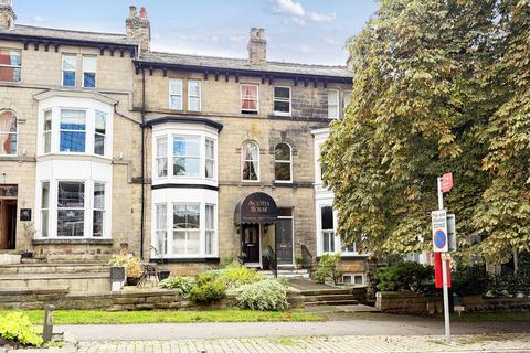 undefined, King's Road, Harrogate