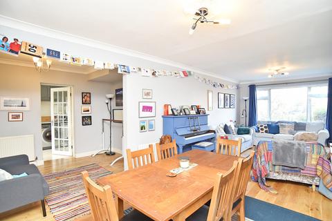 3 bedroom semi-detached house for sale, Kingsley Drive, Harrogate