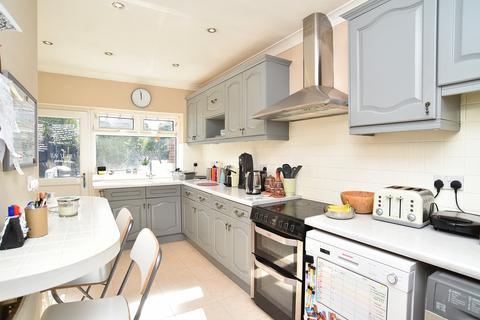 3 bedroom semi-detached house for sale, Kingsley Drive, Harrogate
