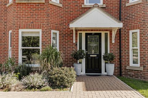 4 bedroom detached house for sale, Invicta Road, Whitstable CT5