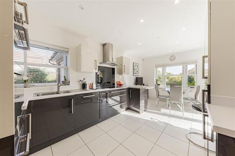 4 bedroom detached house for sale, Invicta Road, Whitstable CT5