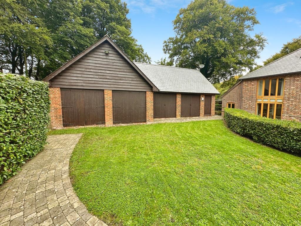 Double Garage / Studio