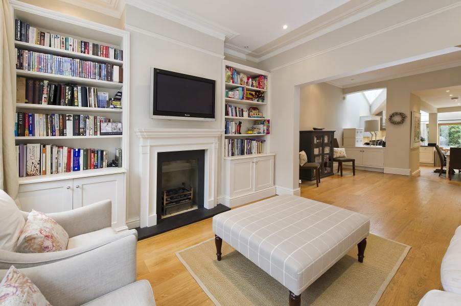 Faroe Road, Brook Green W14 4 bed house £4,312 pcm (£995 pw)