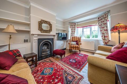 2 bedroom maisonette for sale, Ditton Lawn, Thames Ditton KT7