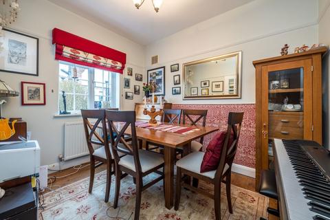 undefined, Ditton Lawn, Thames Ditton KT7