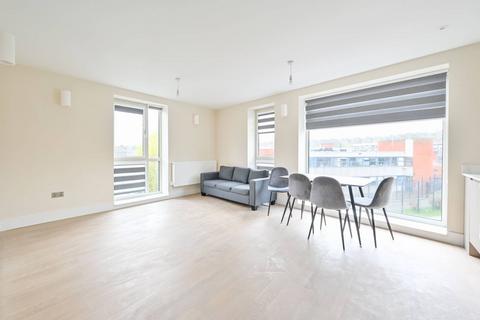 2 bedroom flat to rent, High Street, Hornsey, London, N8