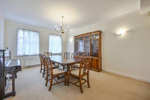 4 bedroom detached house to rent, Aylmer Road, East Finchley, London, N2