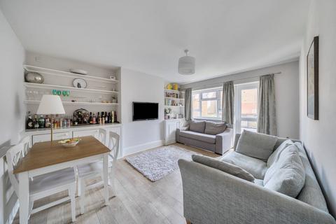 3 bedroom flat for sale, Westbridge House, Battersea, London, SW11