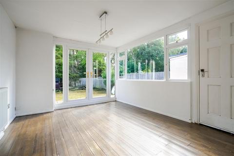 undefined, Prince Andrew Way, Ascot