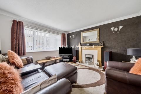 2 Capel Close, Bromley, BR2 8LX