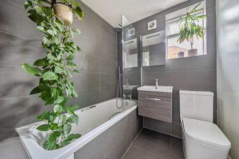 2 bedroom flat for sale, Adolphus Road, Finsbury Park, London, N4