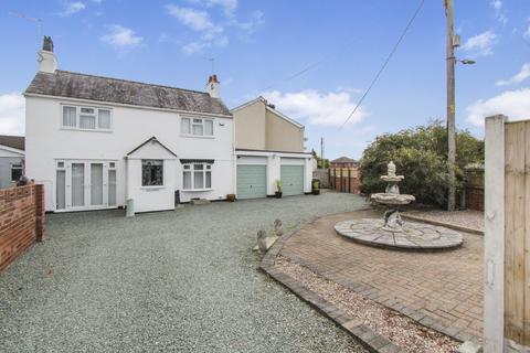 2 bedroom detached house for sale, Heol Y Ffynnon, Bradley